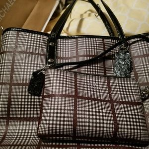 Coach purse with wristlet